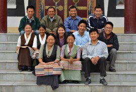 Mendzekhang Leh: Институт тибетской медицины и астрологии Мен-ци-кханг в лицах, отделение Лех, Ладакх. Mendzekhang Leh: Институт тибетской медицины и астрологии Мен-ци-кханг в лицах, отделение Лех, Ладакх.